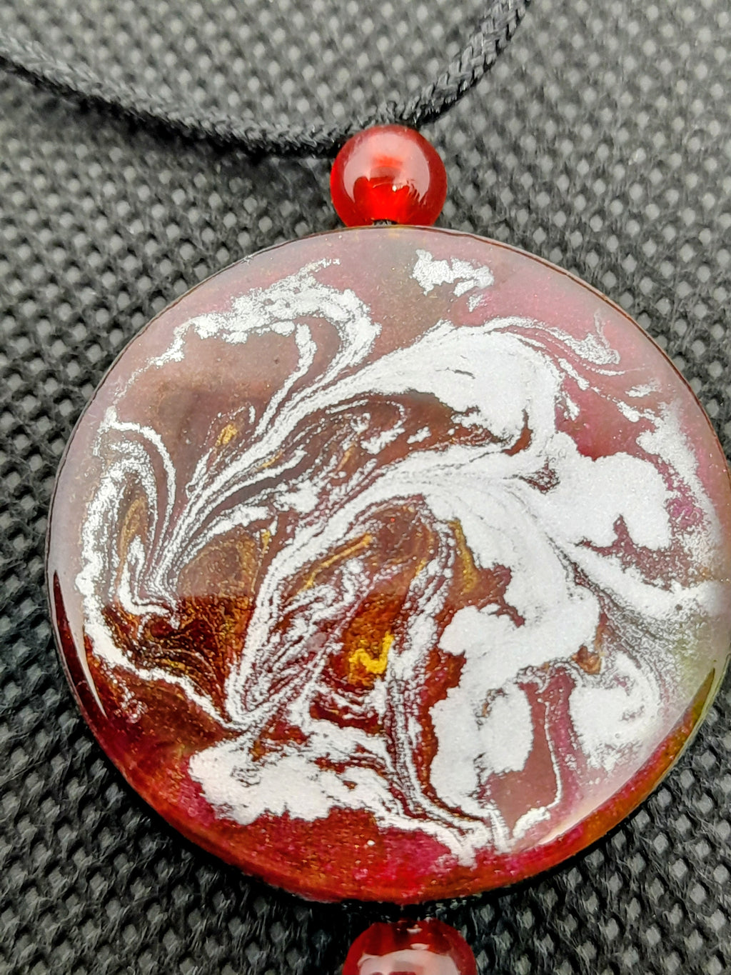 Double sided swirl necklace