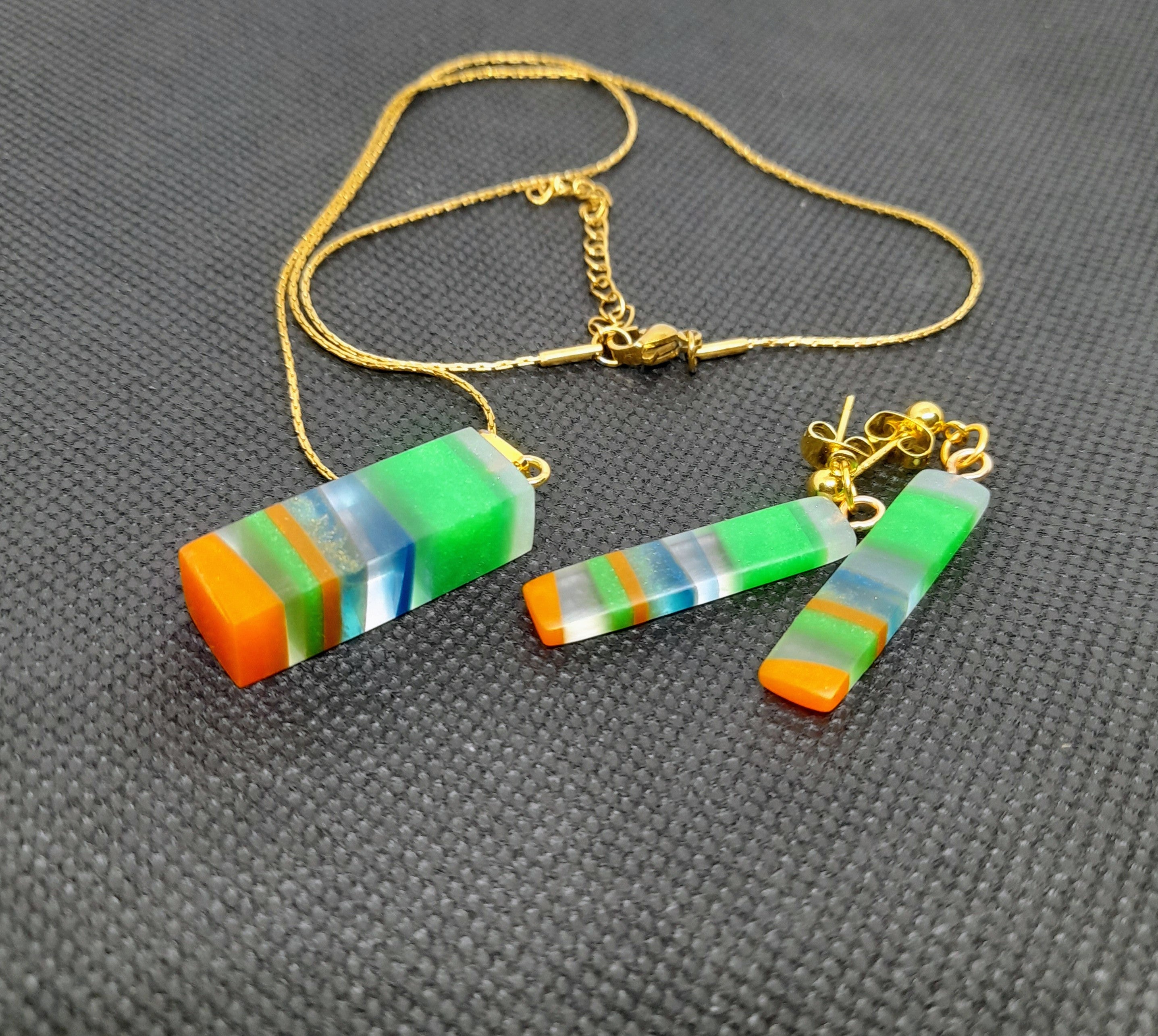 Handmade Irish Colours Resin Jewellery Set – Pendant & Matching Earrings | Stainless Steel chain/findings